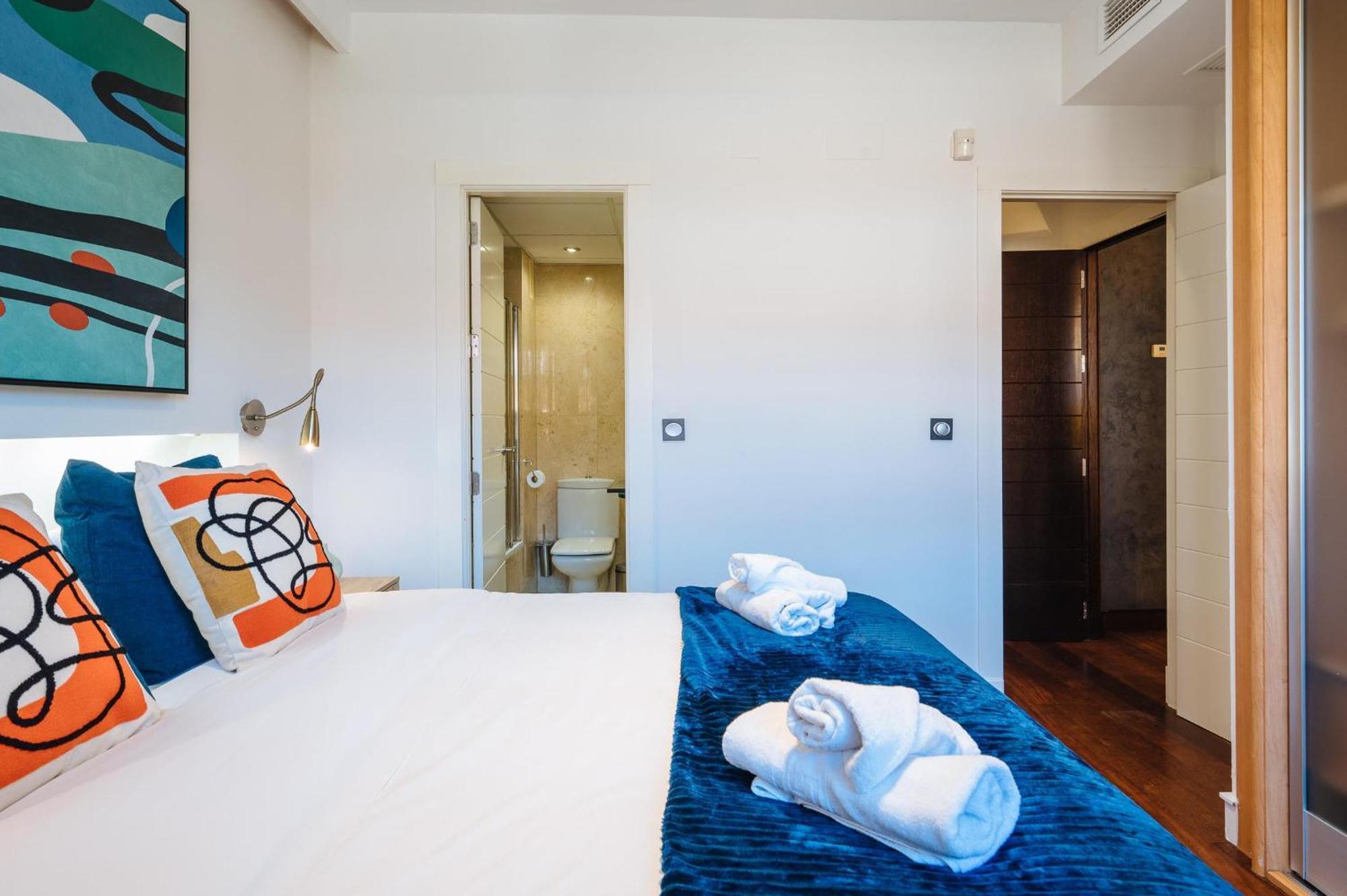 San Bernardo Home Free Parking Севиля Екстериор снимка