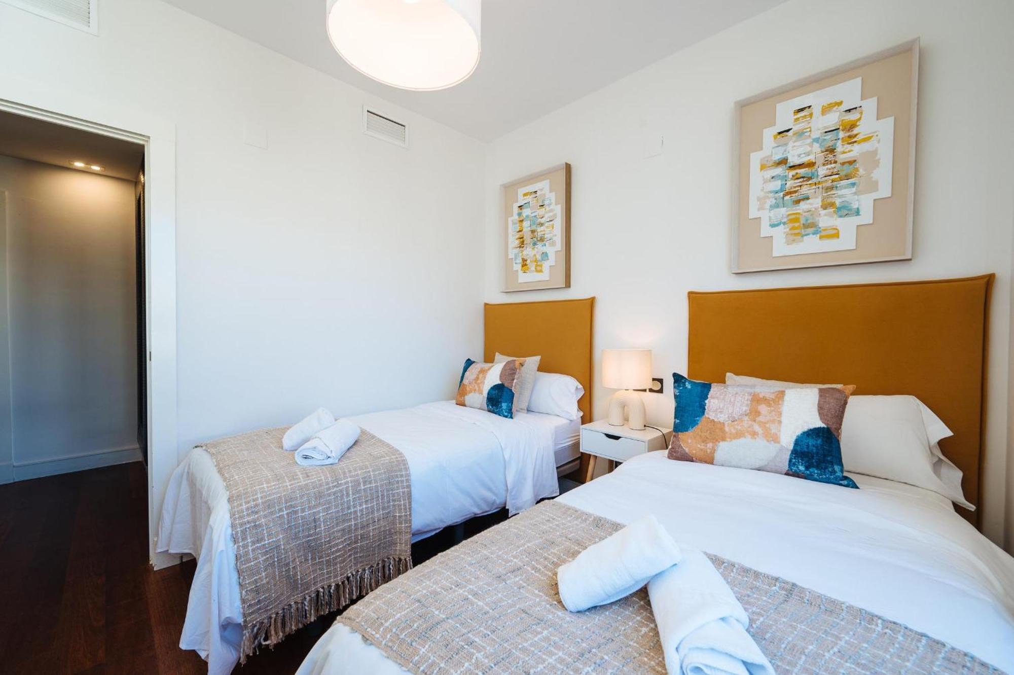 San Bernardo Home Free Parking Севиля Екстериор снимка